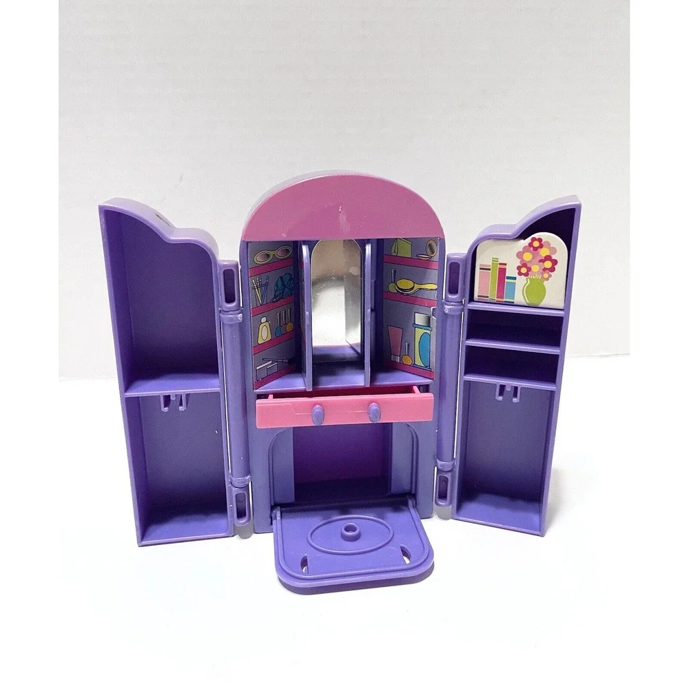 Polly Pocket Hip Stylin‎ Dressing Room Closet